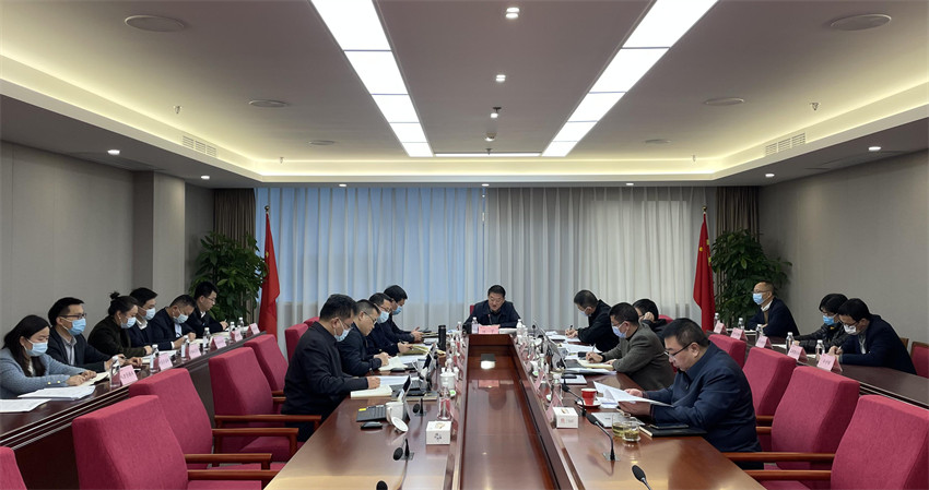 旅投集團黨委理論學習中心組專題學習黨的十九屆六中全會精神