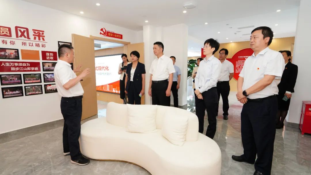 福建省人民政府國(guó)有資產(chǎn)監(jiān)督管理委員會(huì)修興高一行蒞臨旅投黨?？疾煺{(diào)研