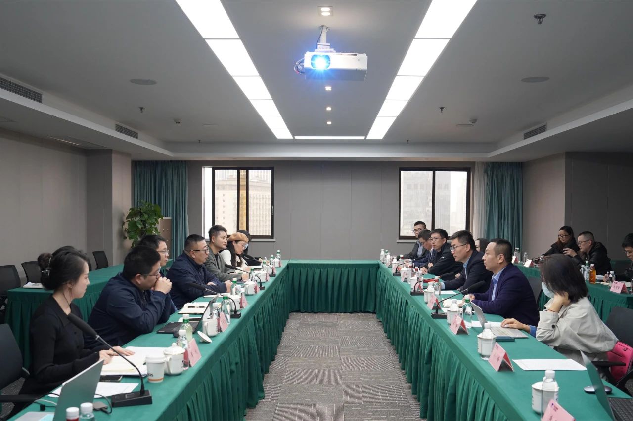 省旅投集團(tuán)與內(nèi)蒙古伊利實(shí)業(yè)集團(tuán)舉行座談交流會(huì)