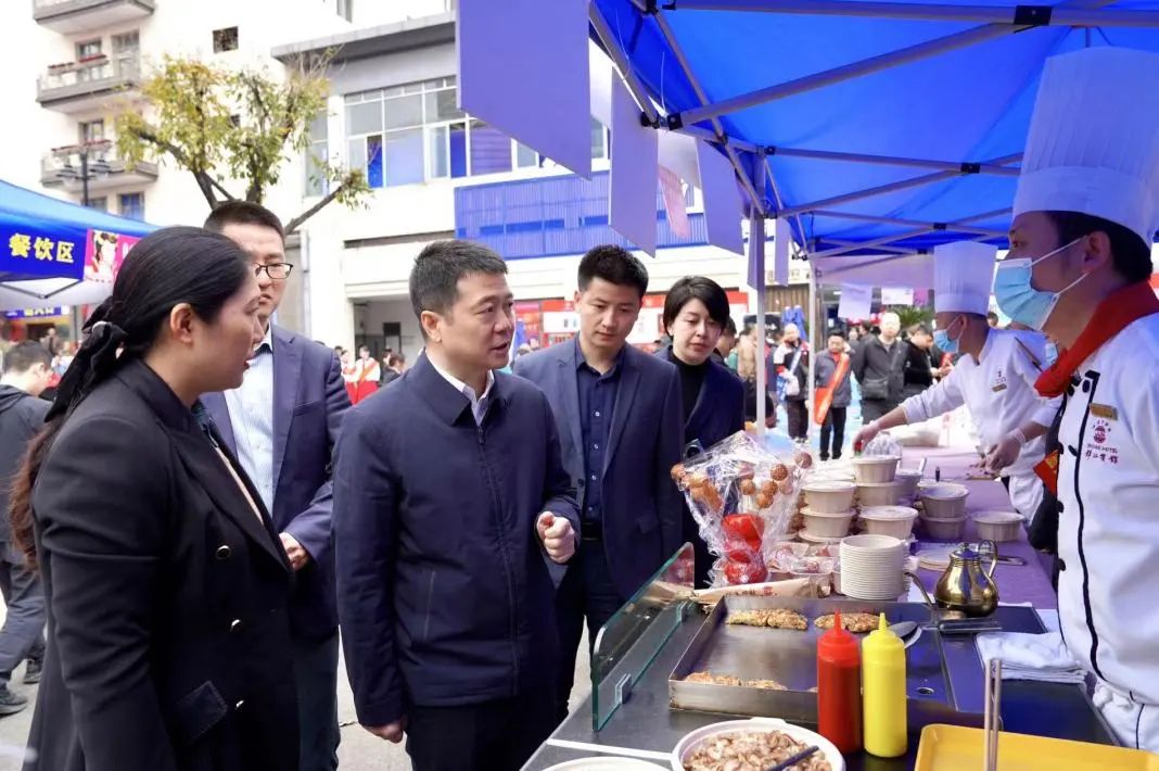 省旅投集團(tuán)檢查督導(dǎo)2024錦江賓館春季酒類商務(wù)洽談會(huì)現(xiàn)場(chǎng)工作